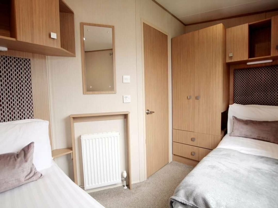 Ocean Edge Leisure Park - Holiday Accommodation 12911