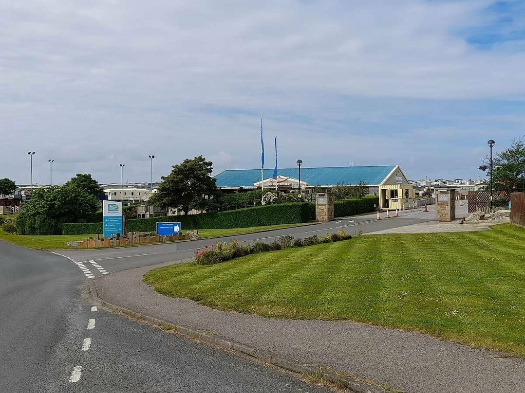 Blue Dolphin Holiday Park - Holiday Accommodation 12986