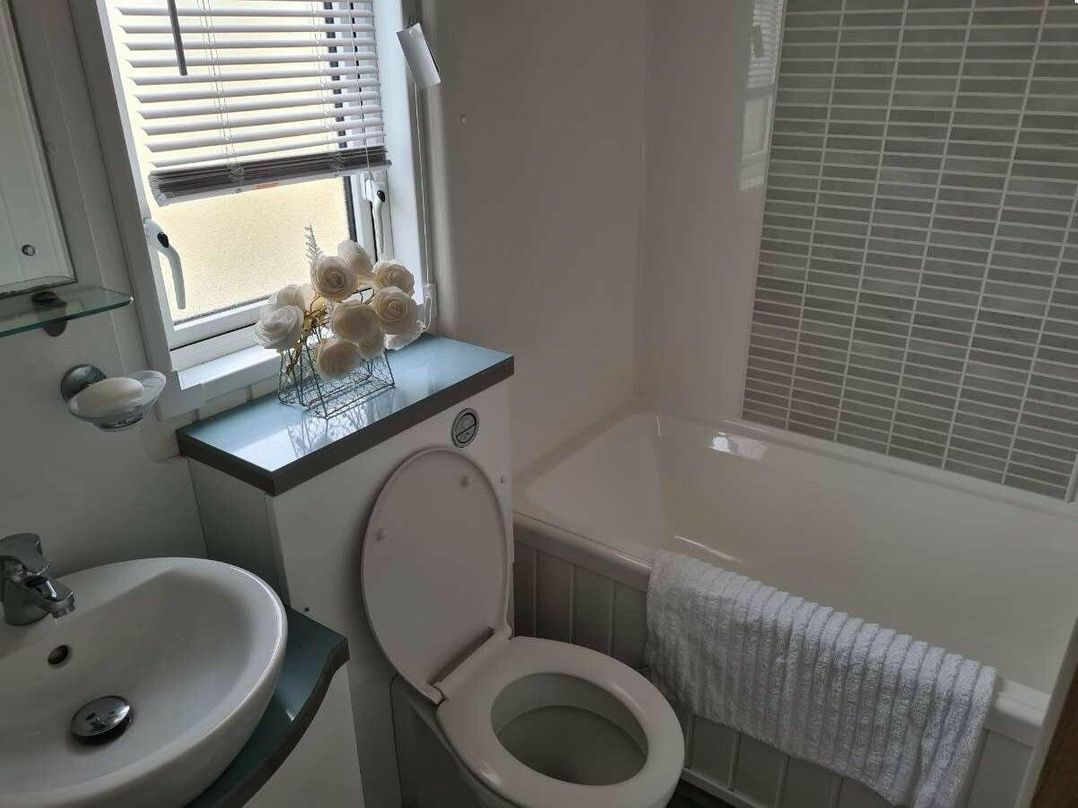 Trecco Bay - Holiday Accommodation 13037
