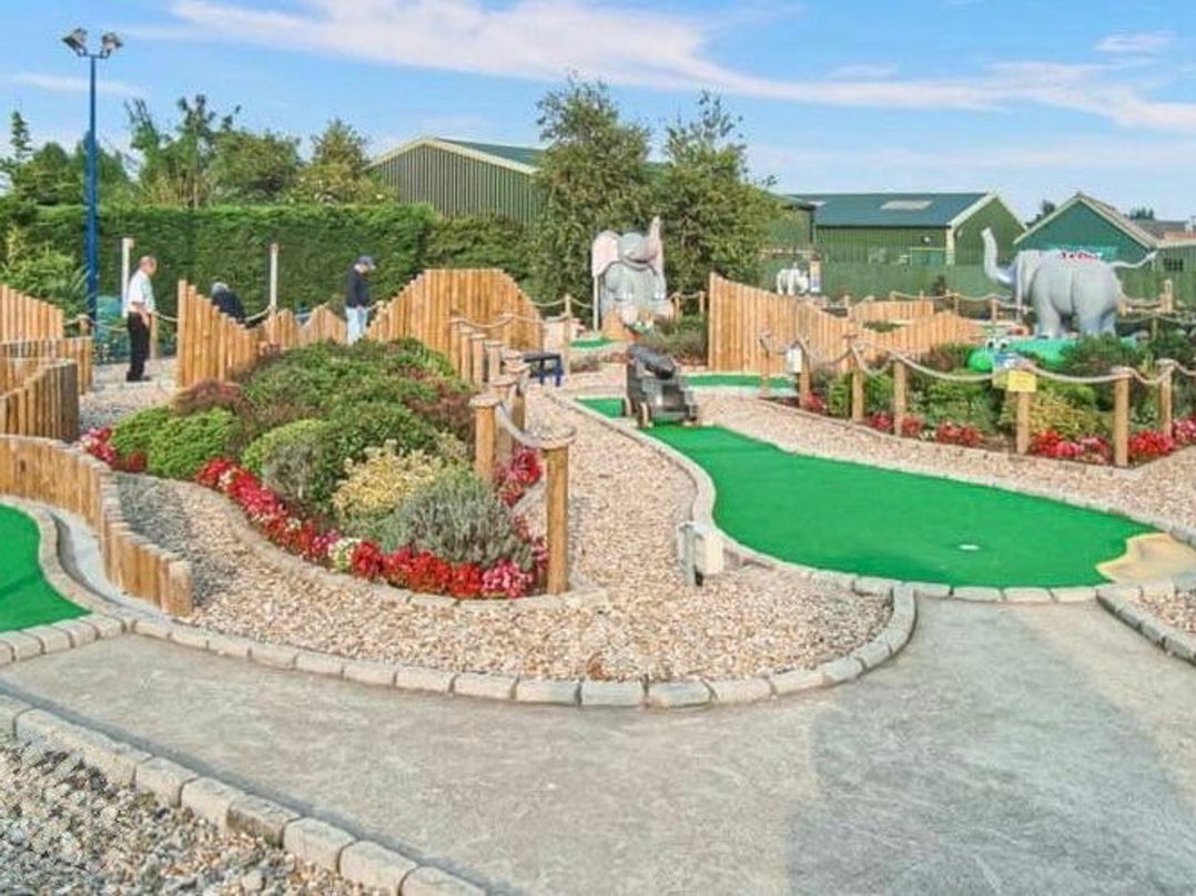 Golden Palm Resort - Holiday Accommodation 13363