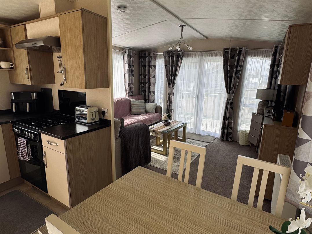Golden Palm Resort - Holiday Accommodation 13363