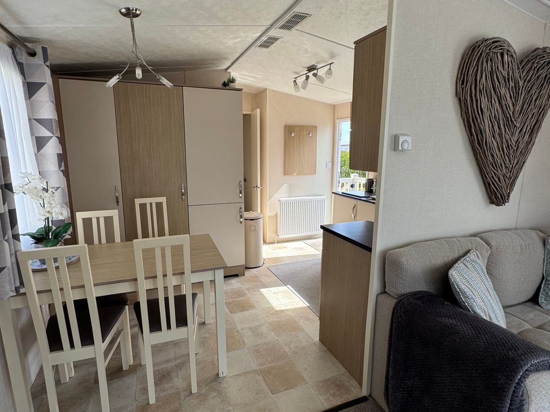 Golden Palm Resort - Holiday Accommodation 13363