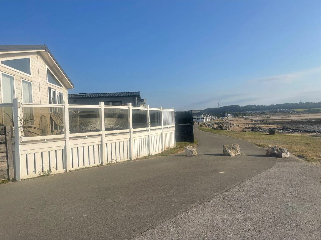 Trecco Bay - Holiday Accommodation 13433