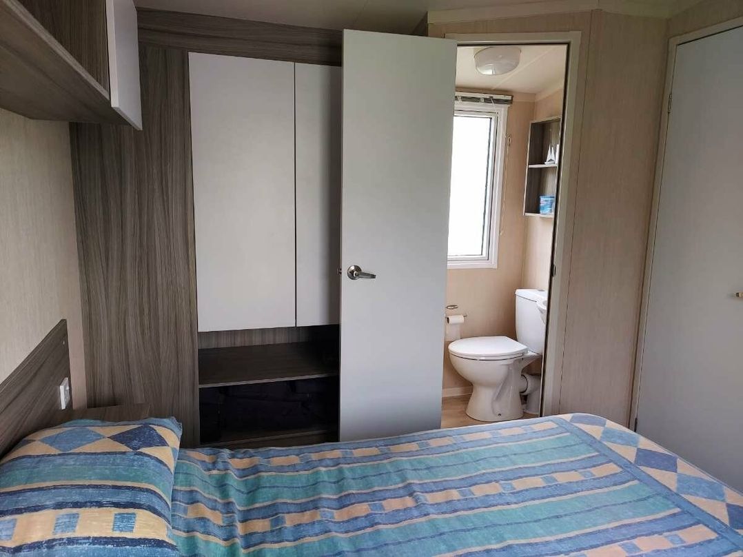 Devon Cliffs Holiday Park - Holiday Accommodation 13609