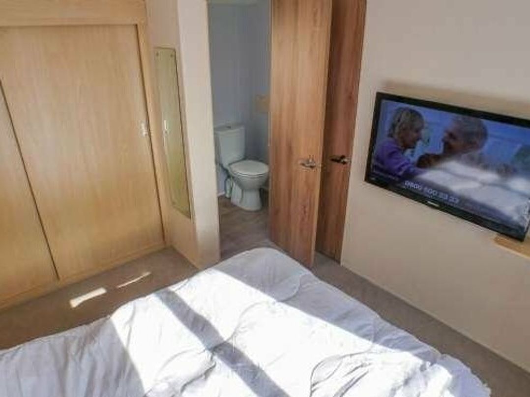 Devon Cliffs Holiday Park - Holiday Accommodation 13722