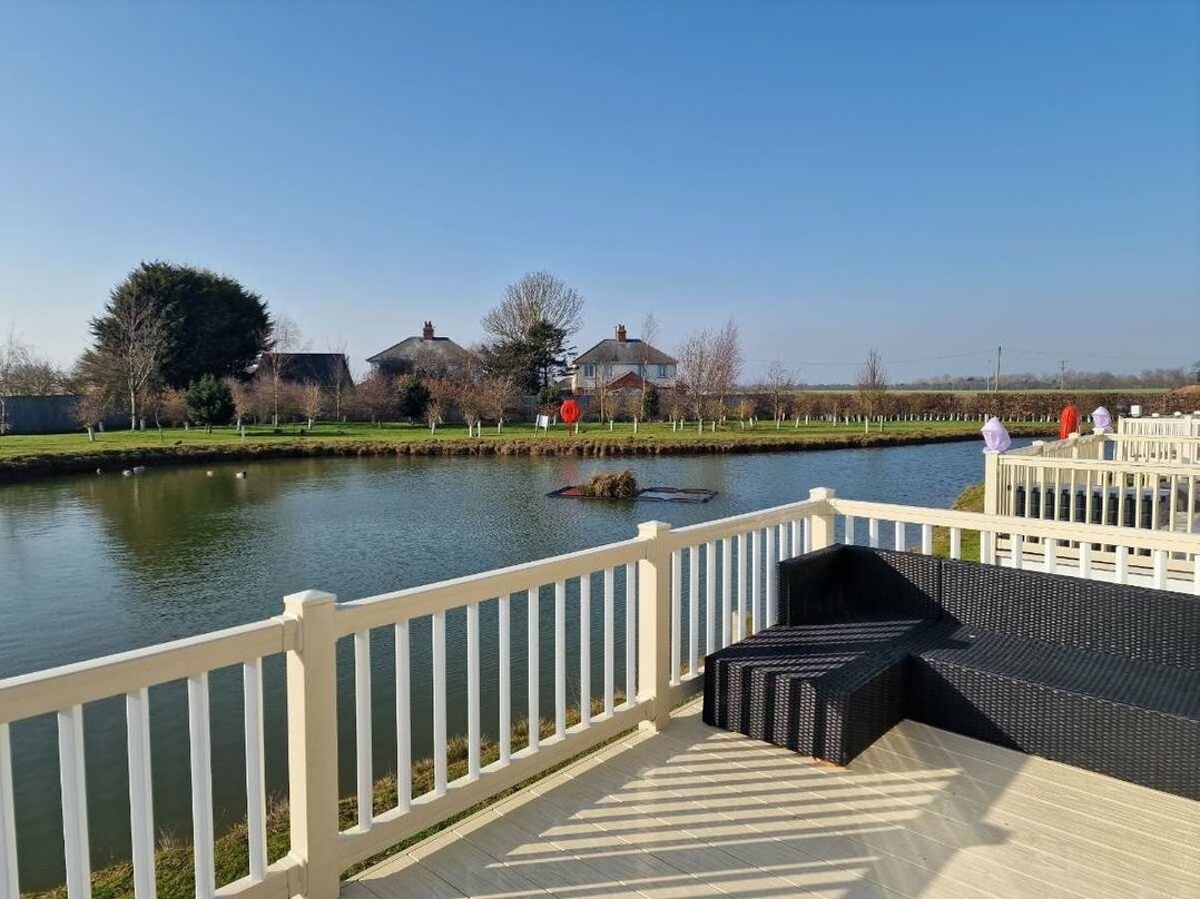 Golden Palm Resort - Holiday Accommodation 13998