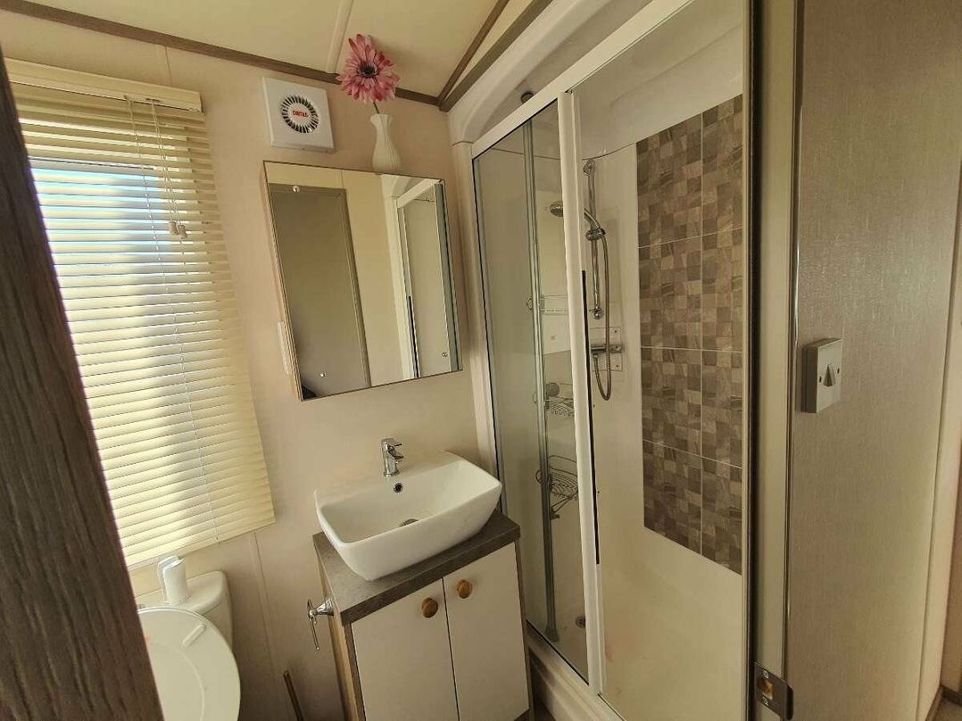 Golden Palm Resort - Holiday Accommodation 13998