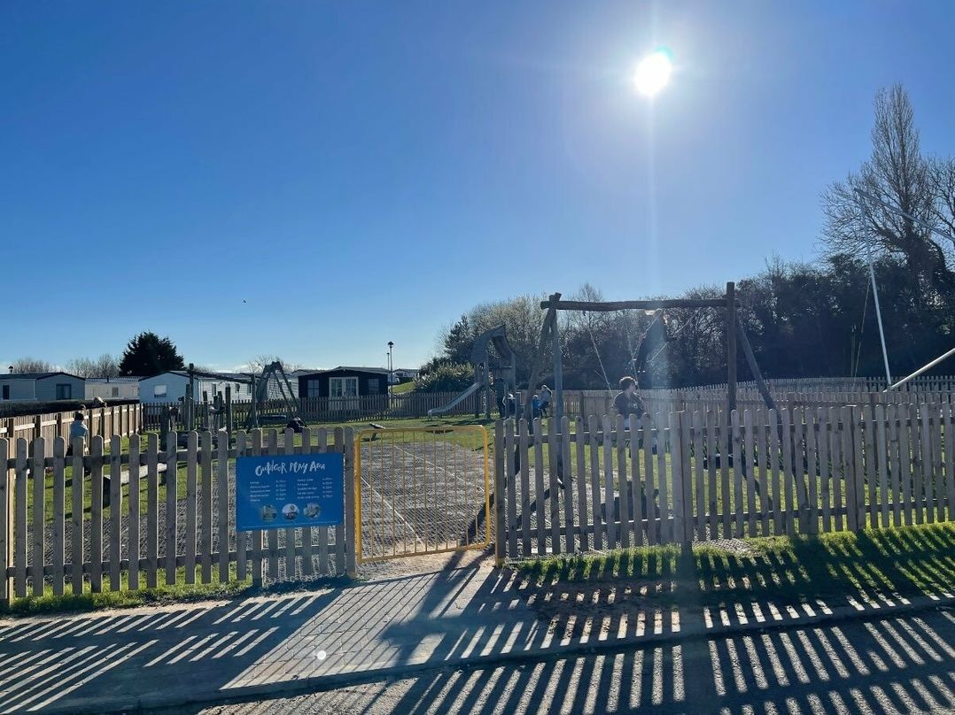 Marton Mere Holiday Village - Holiday Accommodation 14046