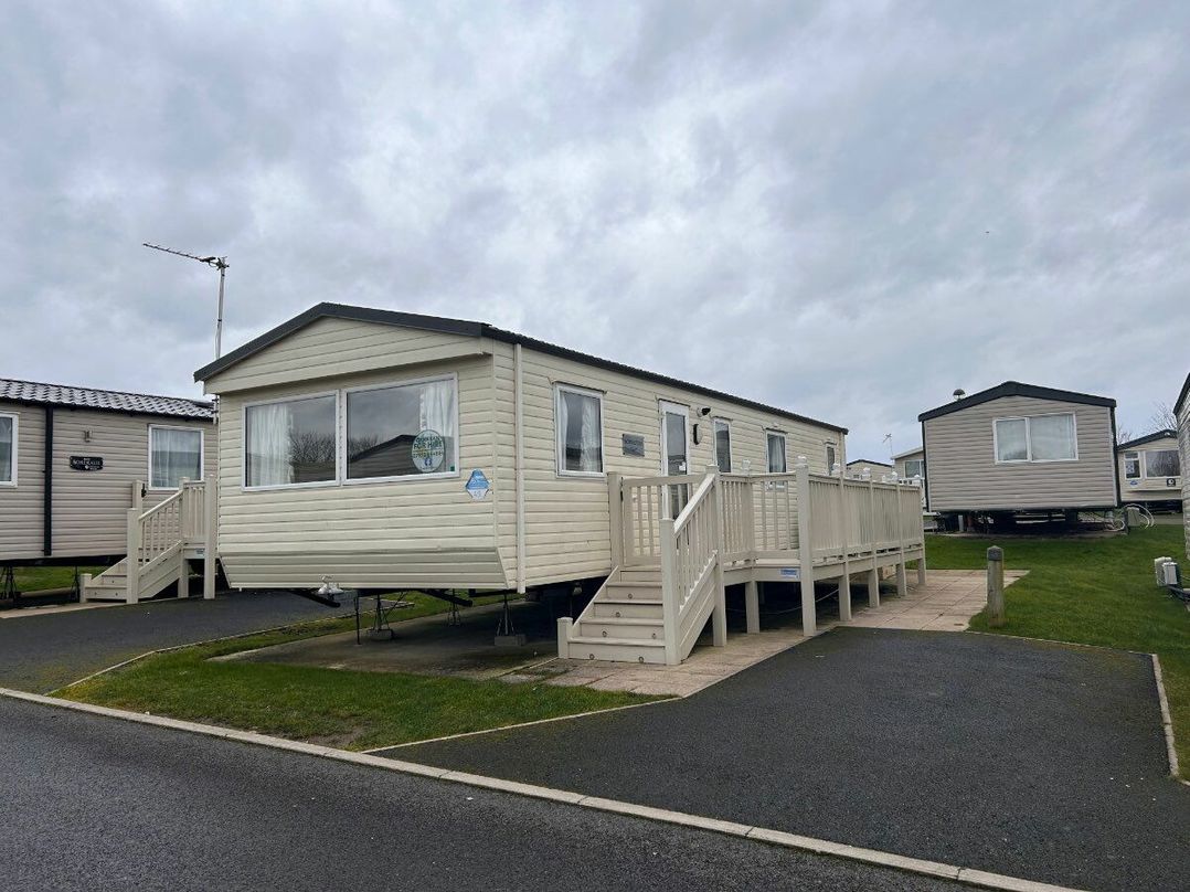 Marton Mere Holiday Village - Holiday Accommodation 14123