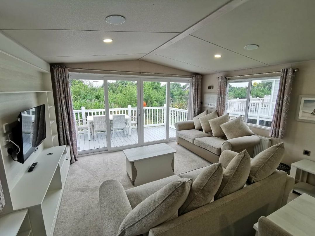 Blue Dolphin Holiday Park - Holiday Accommodation 14200