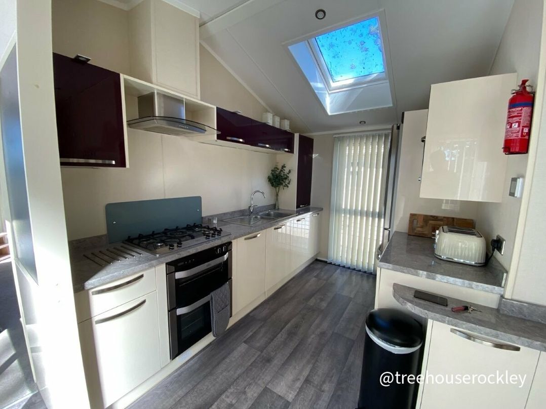 Rockley Park - Holiday Accommodation 14325