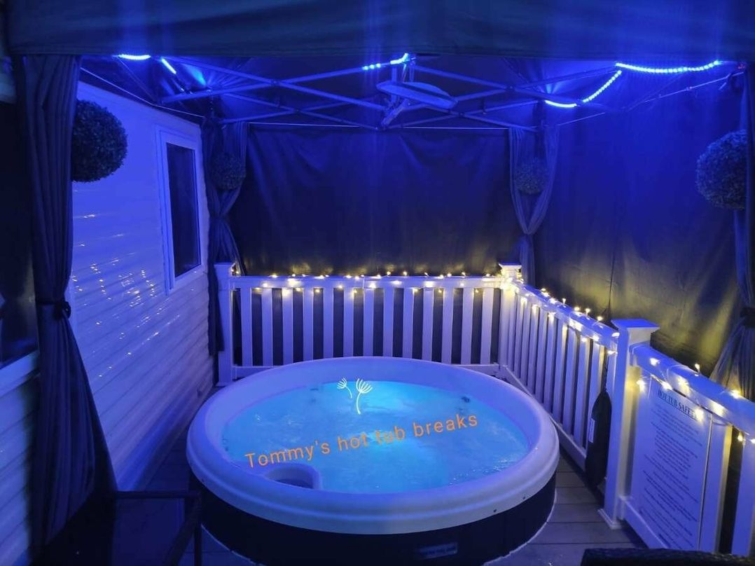 Tattershall Lakes Country Park - Holiday Accommodation 14487