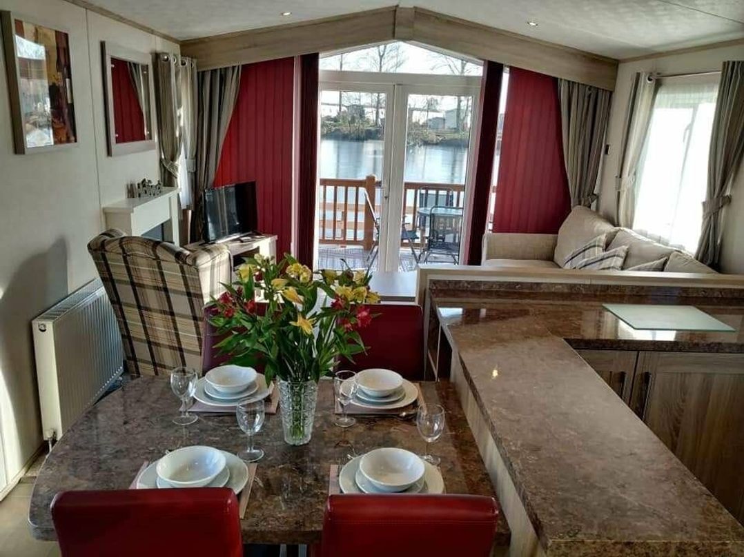 Tattershall Lakes Country Park - Holiday Accommodation 14571