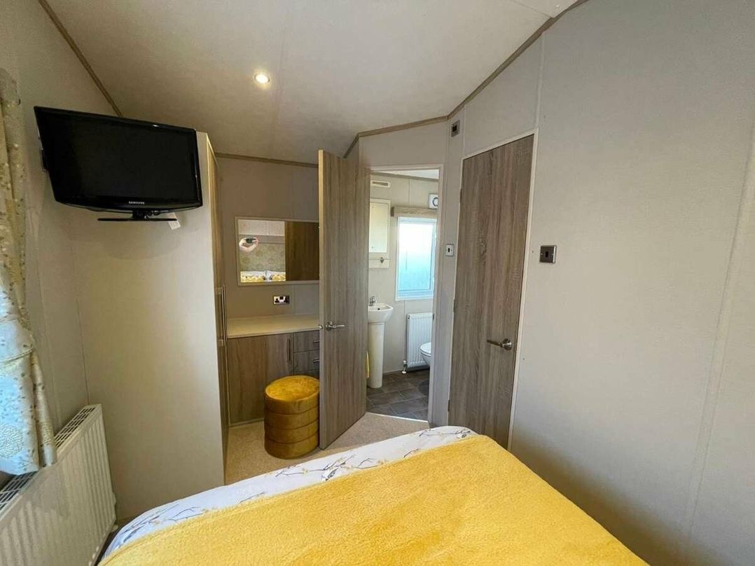 Tattershall Lakes Country Park - Holiday Accommodation 14571