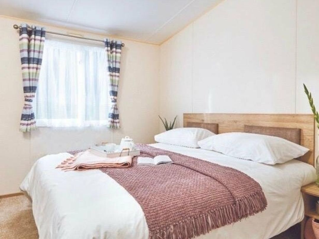 Manorbier Country Park - Holiday Accommodation 14577