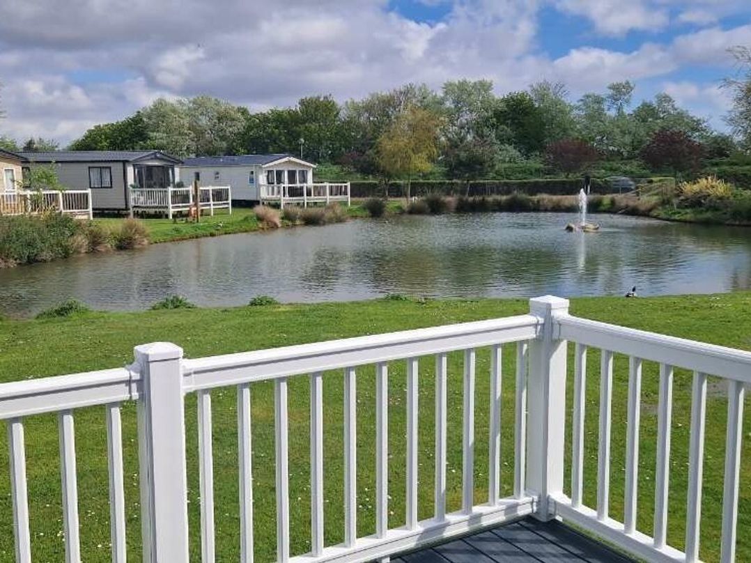 Golden Sands - Holiday Accommodation 14757