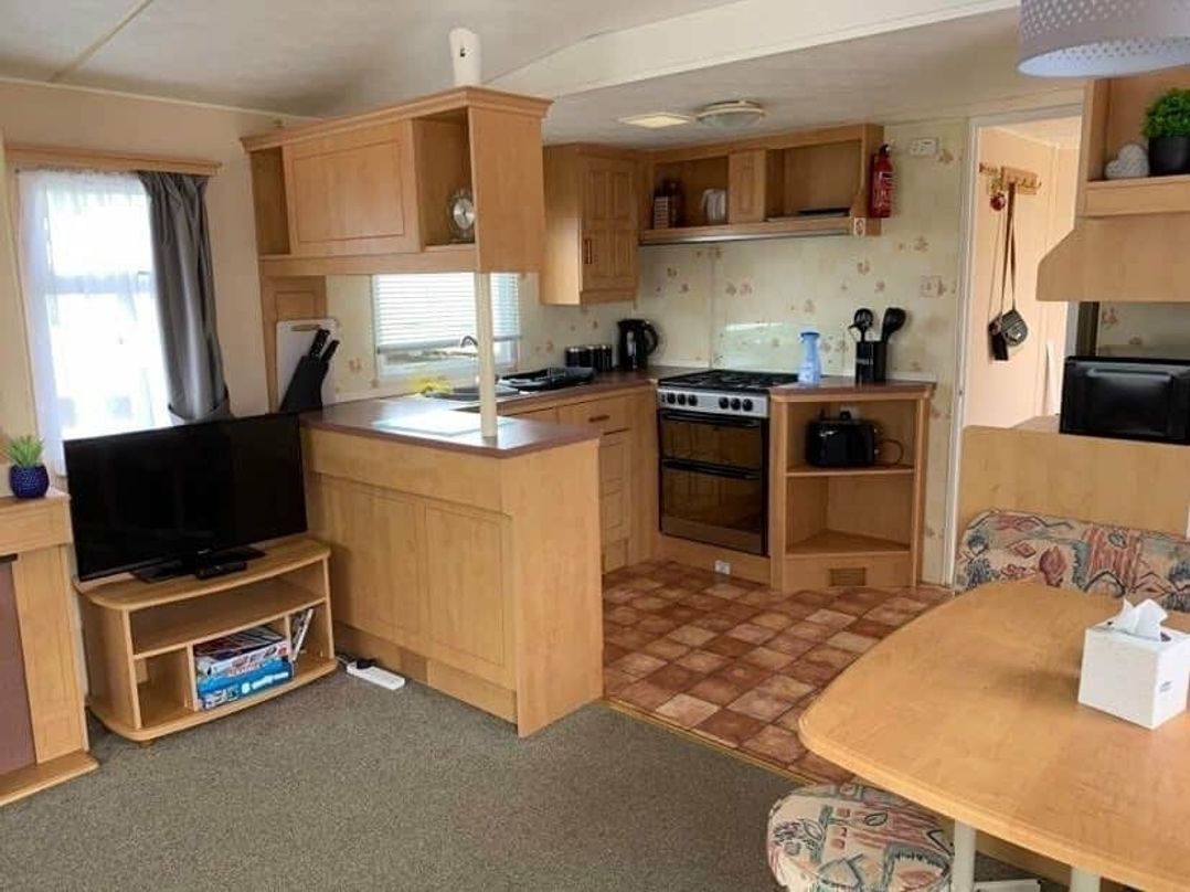 Sundowner Holiday Park - Holiday Accommodation 15072