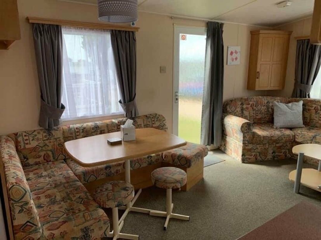 Sundowner Holiday Park - Holiday Accommodation 15072