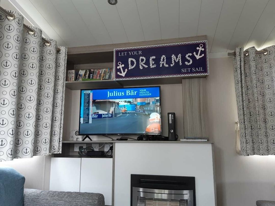 Bryn Morfa - Holiday Accommodation 15076