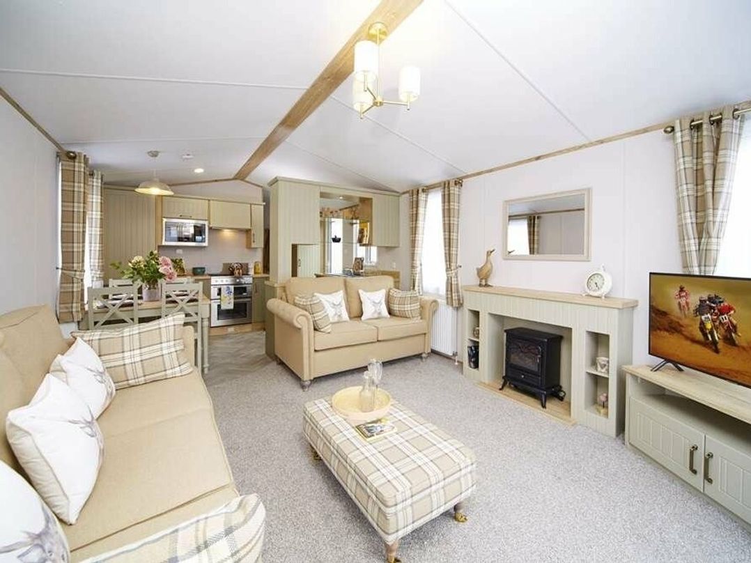 7 Lakes Country Park - Holiday Accommodation 15238