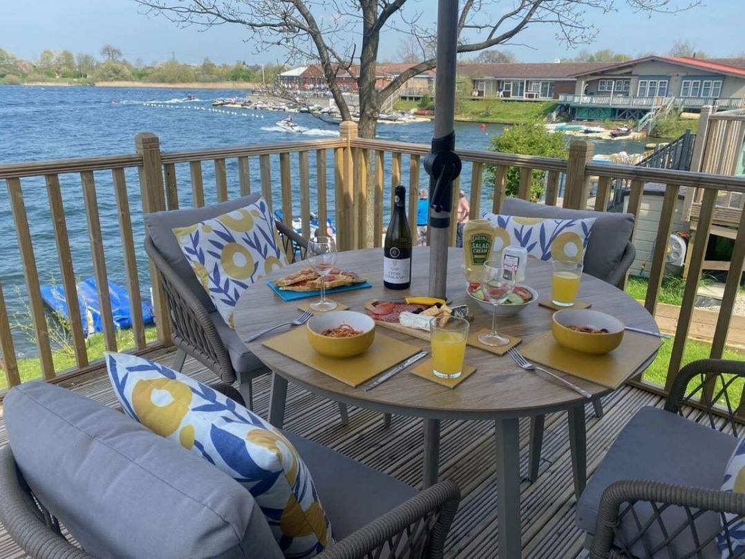 7 Lakes Country Park - Holiday Accommodation 15238