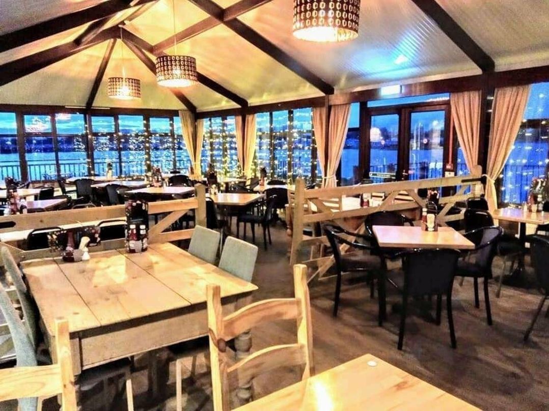 7 Lakes Country Park - Holiday Accommodation 15238