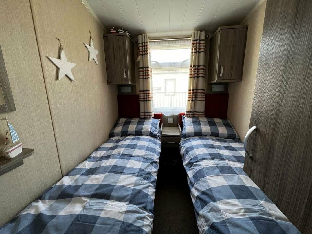 Lydstep Beach - Holiday Accommodation 15281