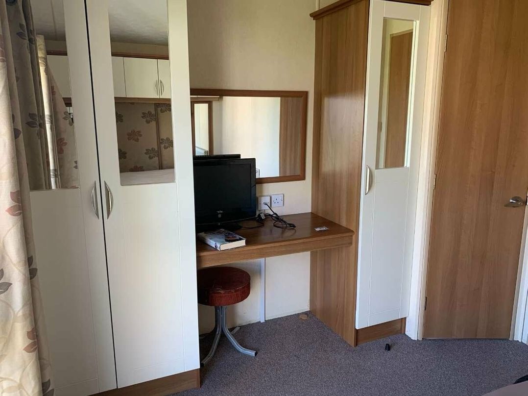 Hopton Holiday Village - Holiday Accommodation 15319