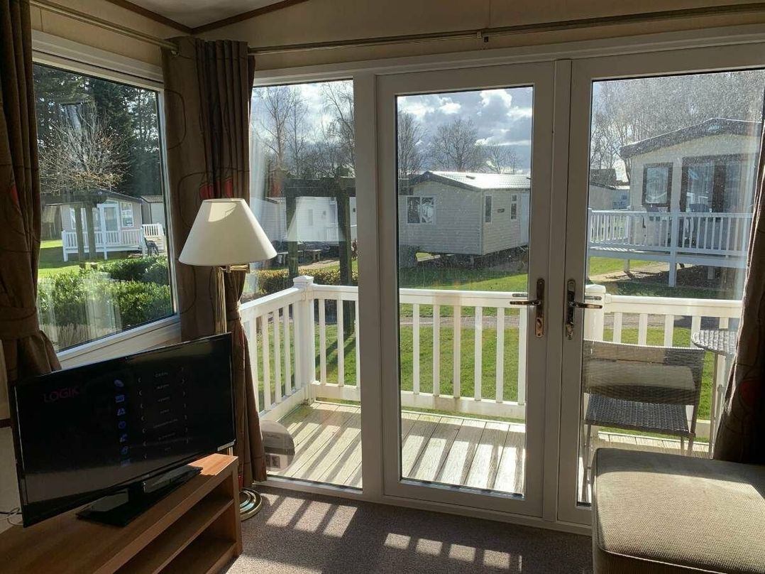 Hopton Holiday Village - Holiday Accommodation 15319