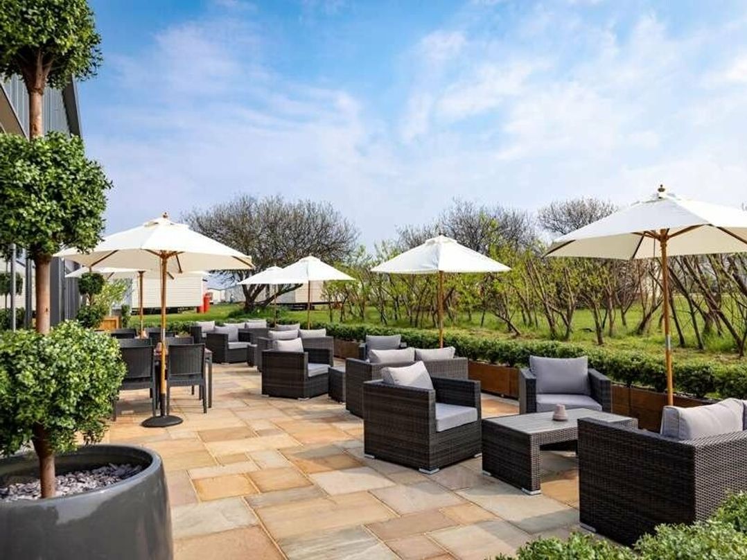 Broadland Sands - Holiday Accommodation 15327