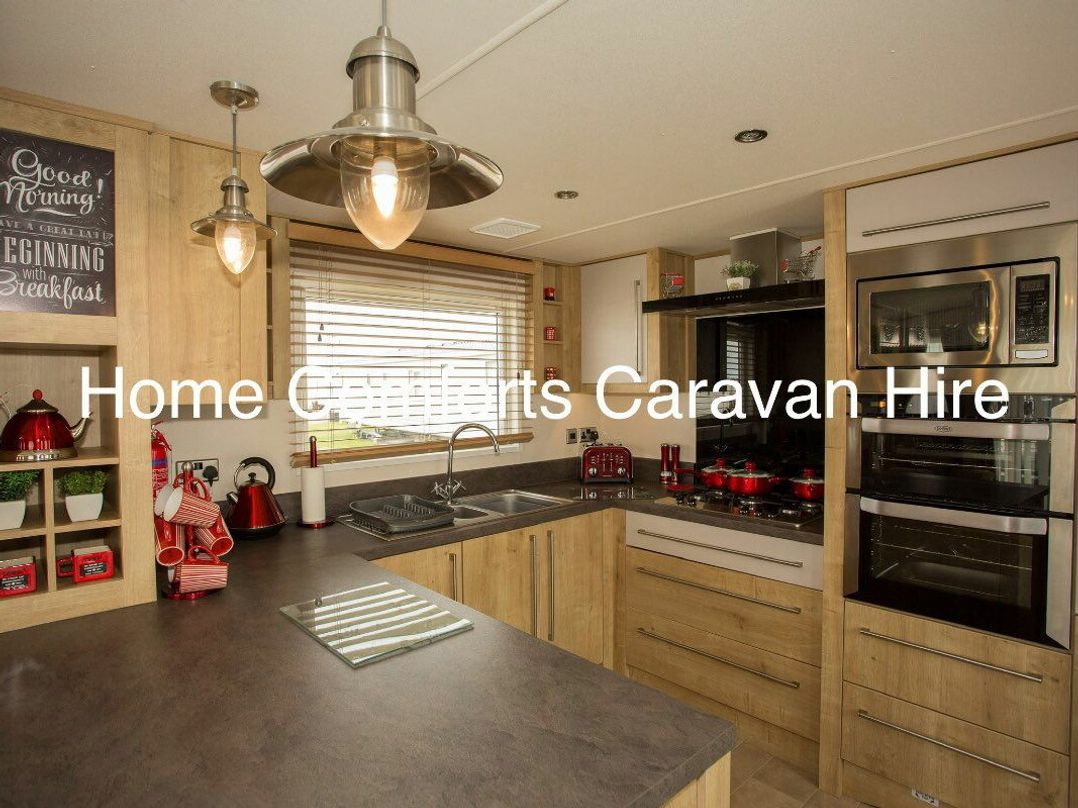 Golden Gate Holiday Centre - Holiday Accommodation 1551