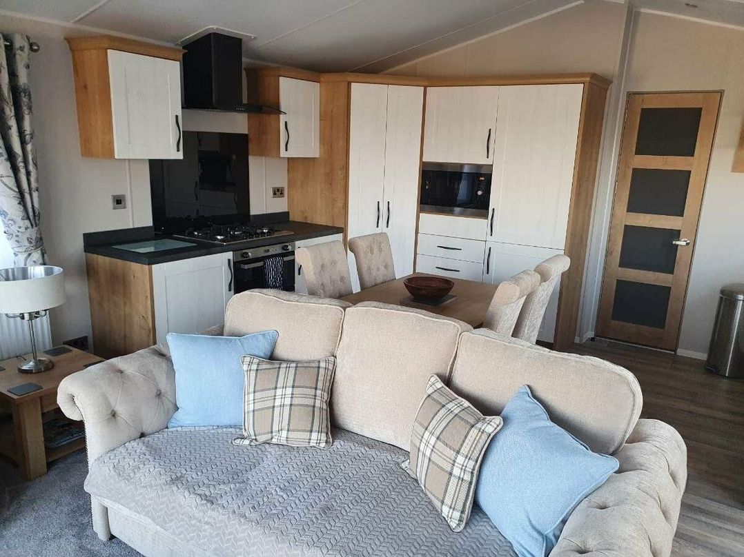Meadow Lakes Holiday Park - Holiday Accommodation 15527