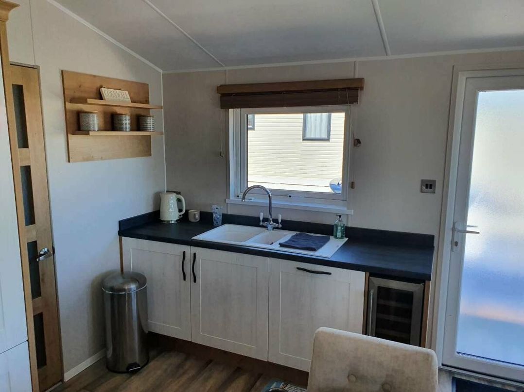 Meadow Lakes Holiday Park - Holiday Accommodation 15527