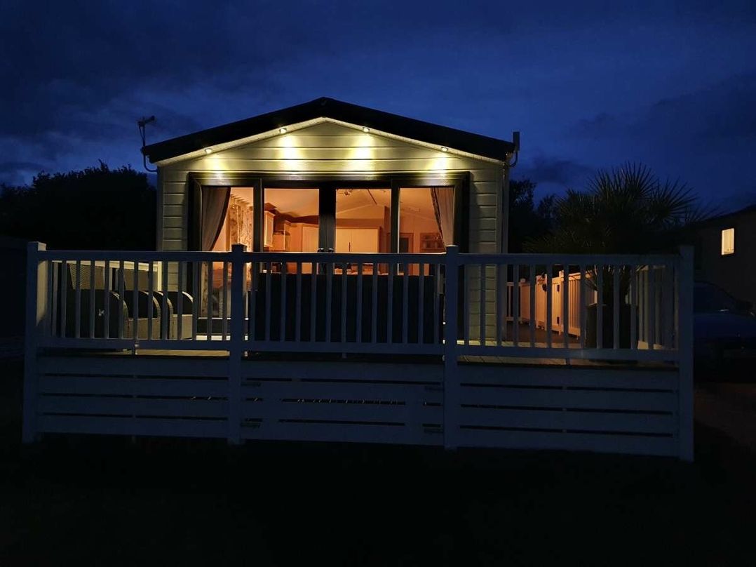 Meadow Lakes Holiday Park - Holiday Accommodation 15527