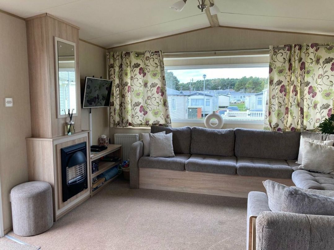 Cayton Bay Caravan Park - Holiday Accommodation 15589