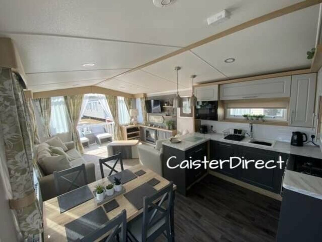 Caister Holiday Park - Holiday Accommodation 15858