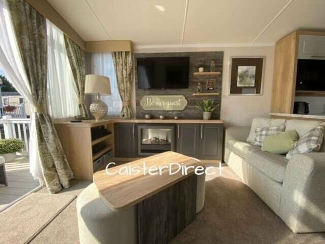 Caister Holiday Park - Holiday Accommodation 15858