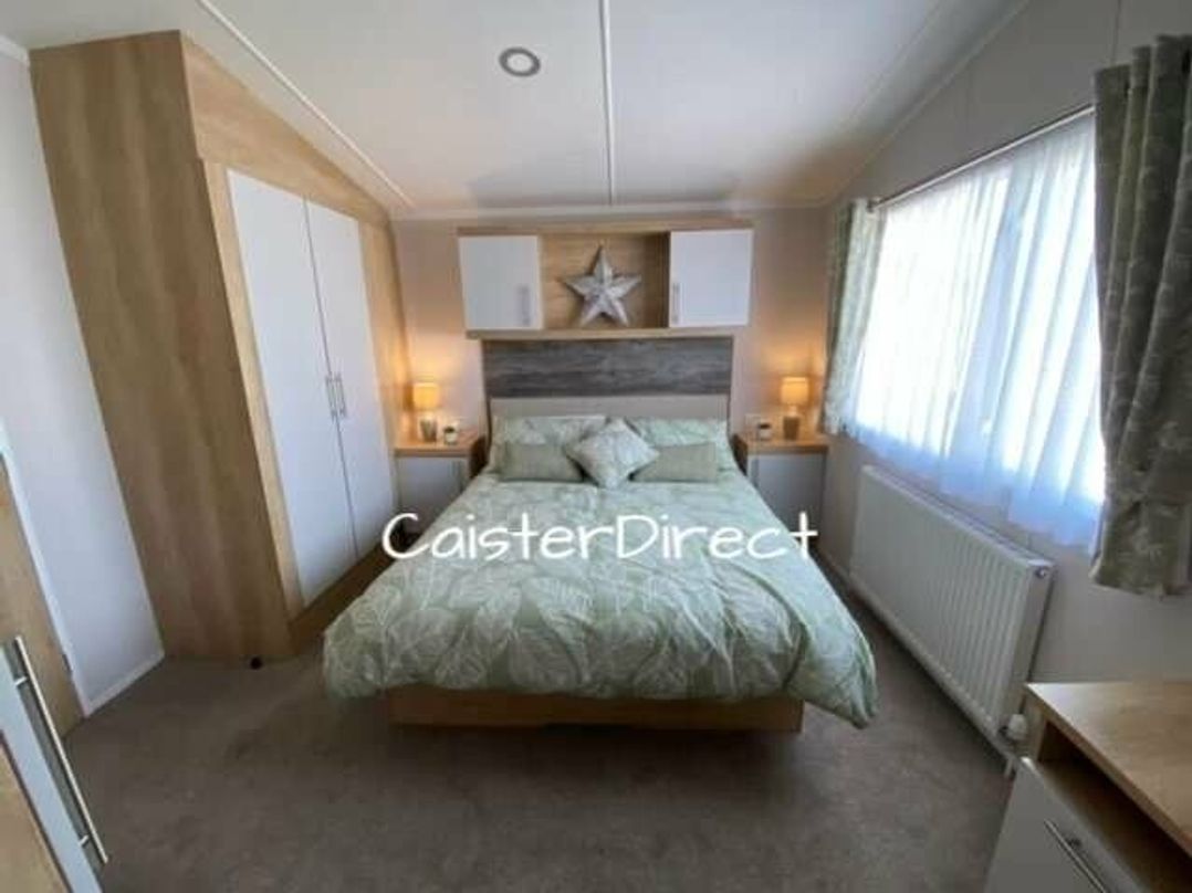 Caister Holiday Park - Holiday Accommodation 15858