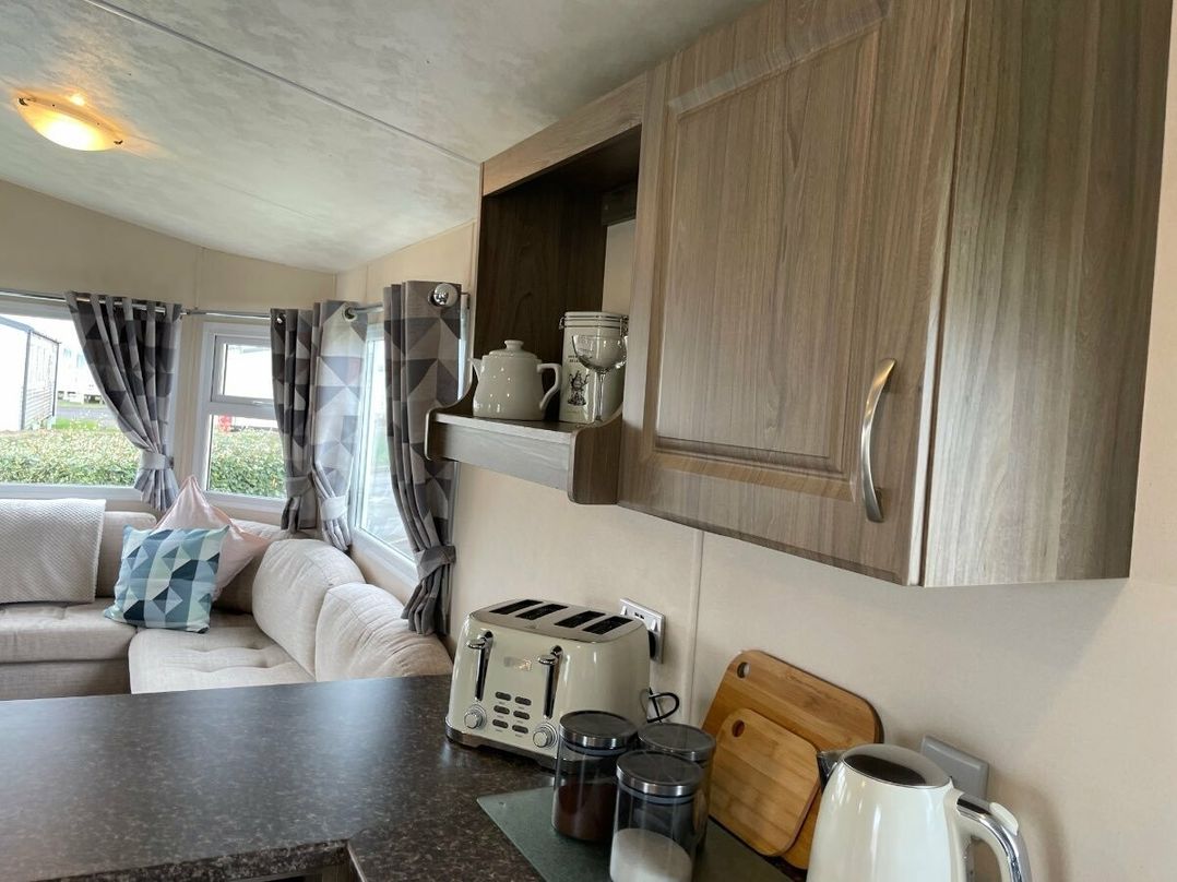 Trecco Bay - Holiday Accommodation 15950