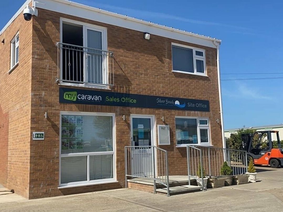 Silver Beach Caravan Park - Holiday Accommodation 15994