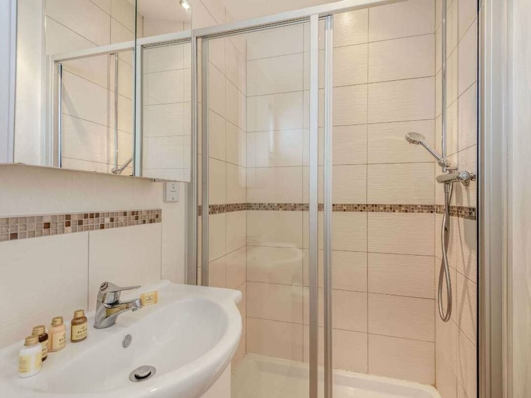 Rockley Park - Holiday Accommodation 16060