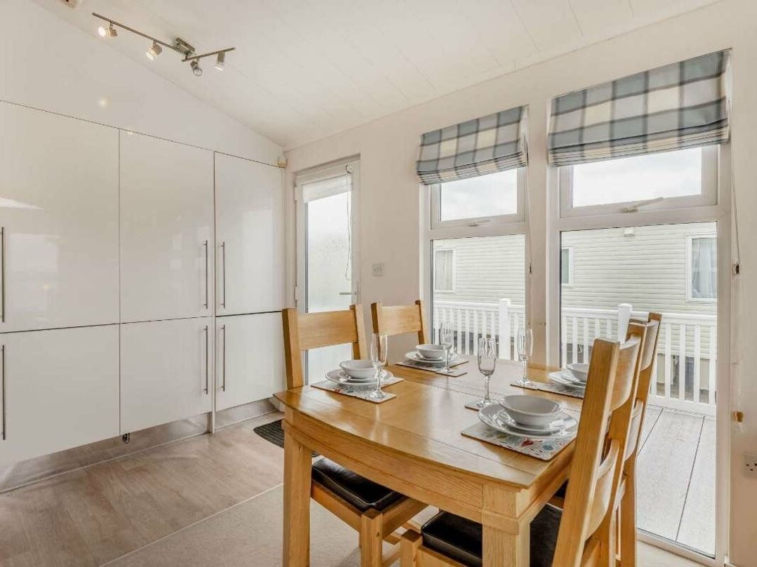 Rockley Park - Holiday Accommodation 16060