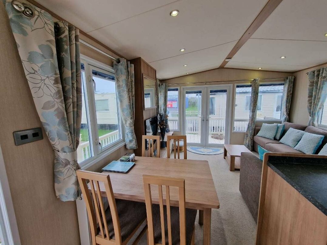 Golden Palm Resort - Holiday Accommodation 16069