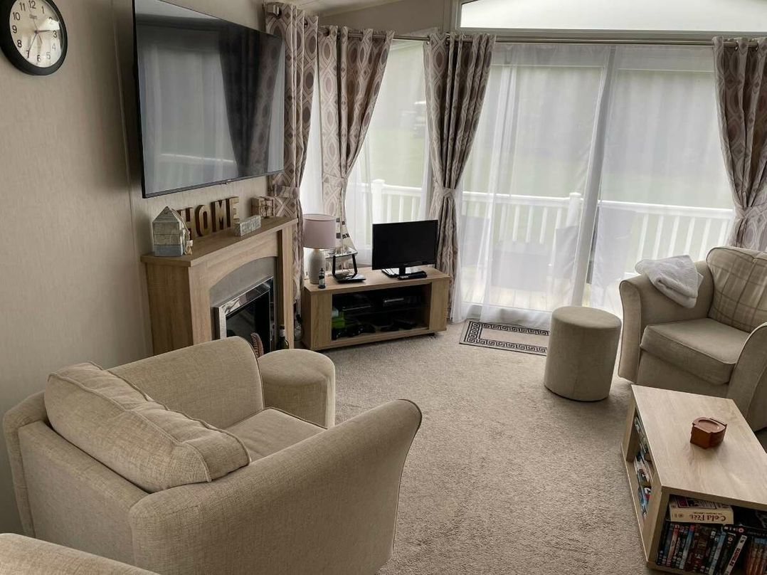 Hopton Holiday Village - Holiday Accommodation 16076