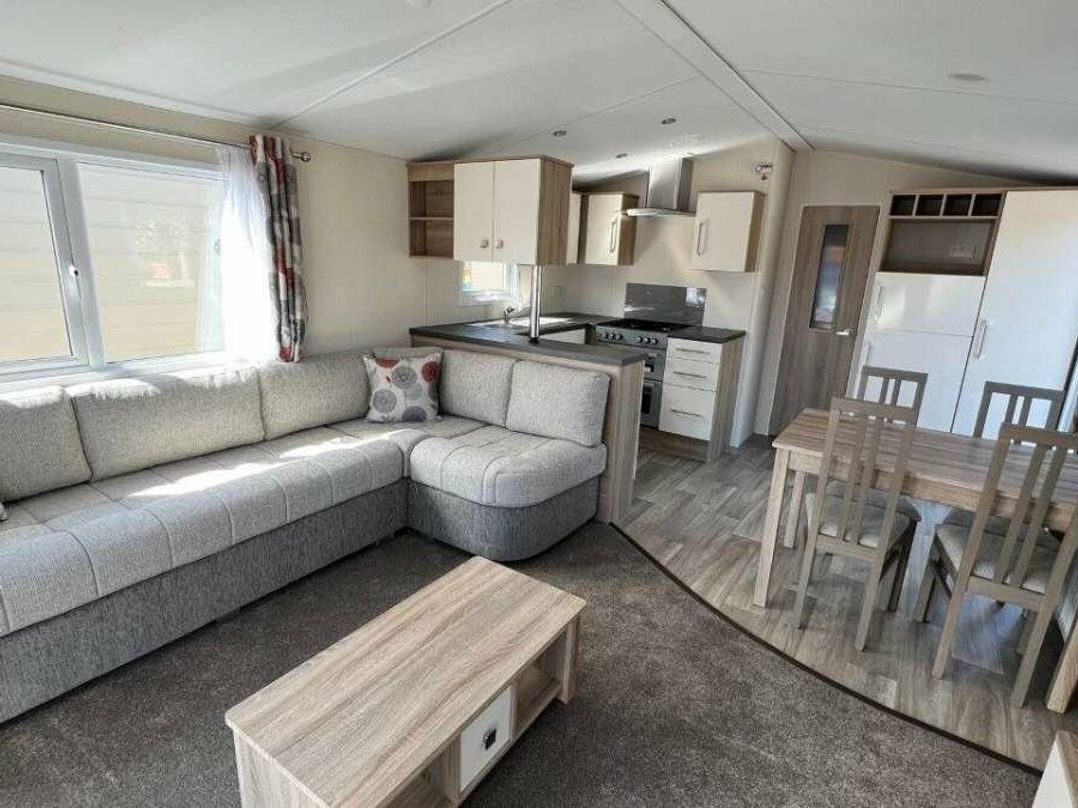 Golden Palm Resort - Holiday Accommodation 16189