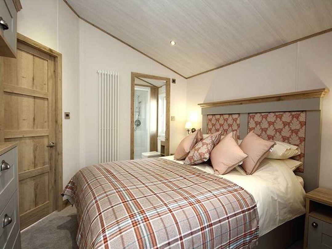 Hoburne Naish - Holiday Accommodation 16298