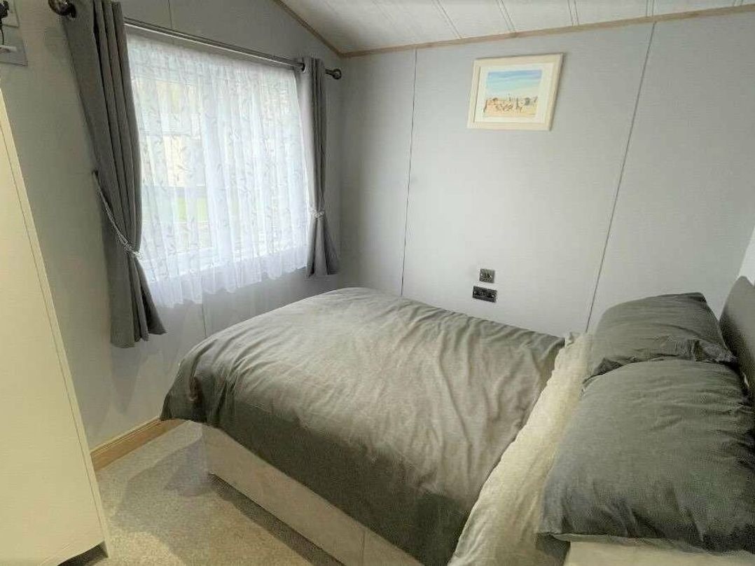 Hoburne Naish - Holiday Accommodation 16298