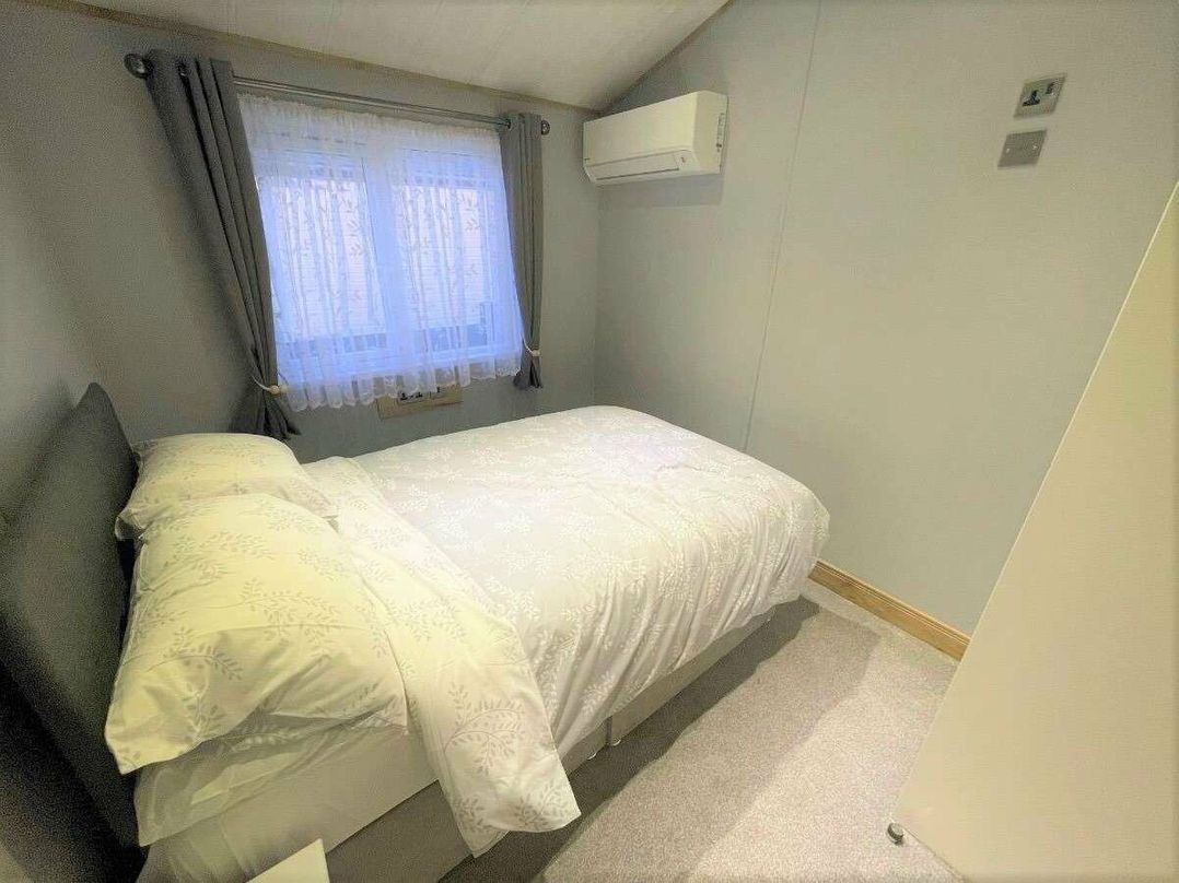 Hoburne Naish - Holiday Accommodation 16298