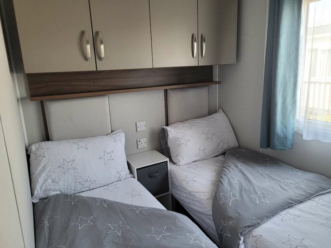 7 Lakes Country Park - Holiday Accommodation 16322