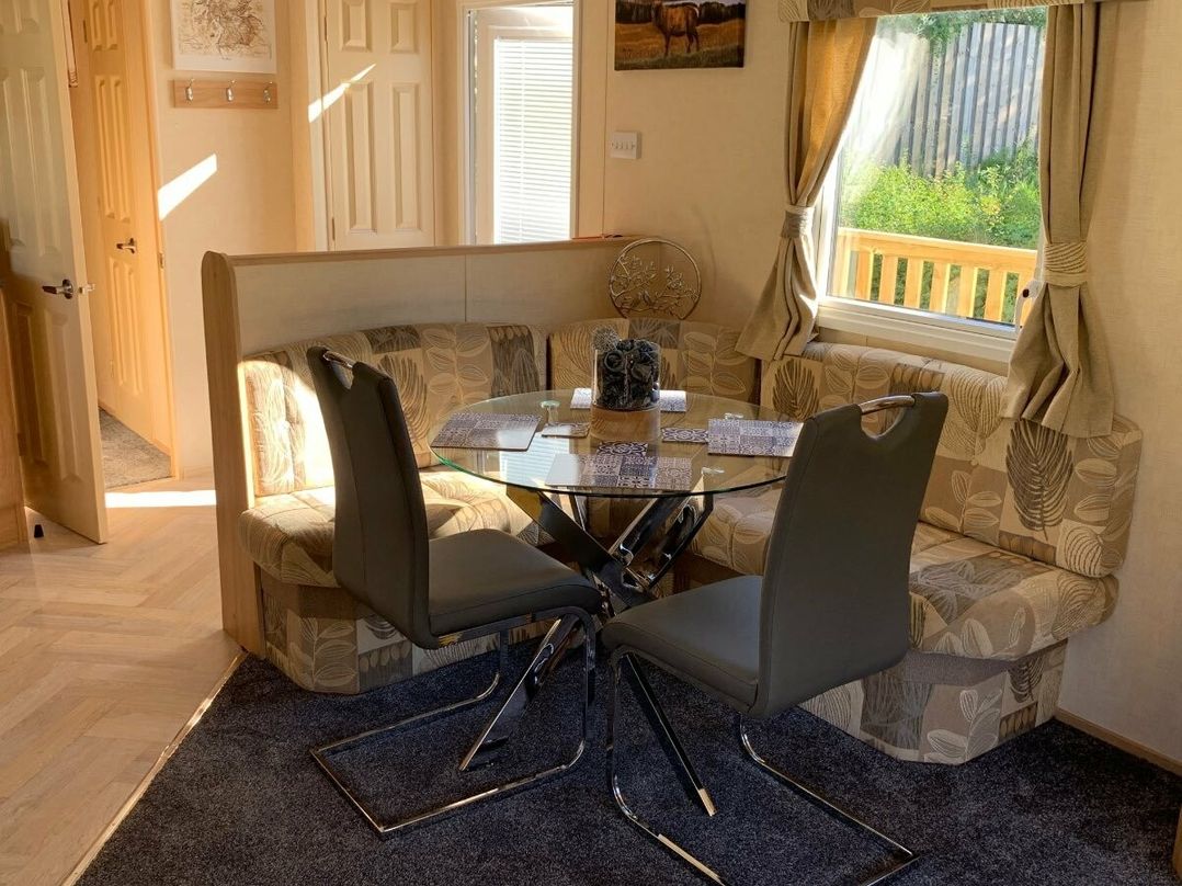 Riverside - Holiday Accommodation 16367